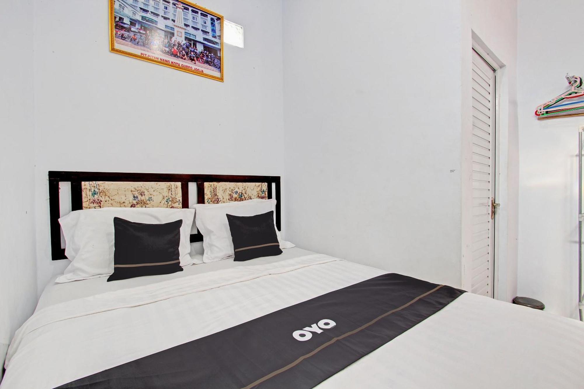 Capital O 92929 Hotel New Tirta Kencana Syariah Тегал Екстериор снимка