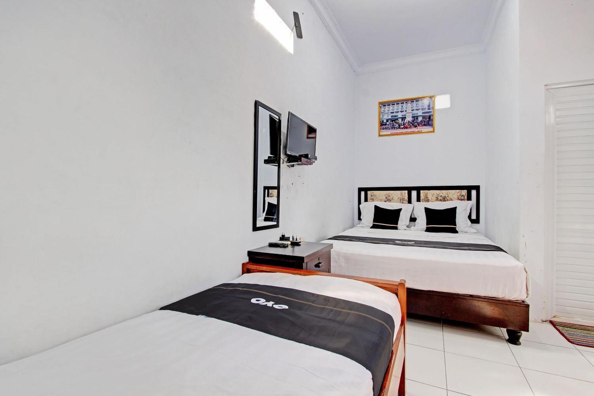 Capital O 92929 Hotel New Tirta Kencana Syariah Тегал Екстериор снимка