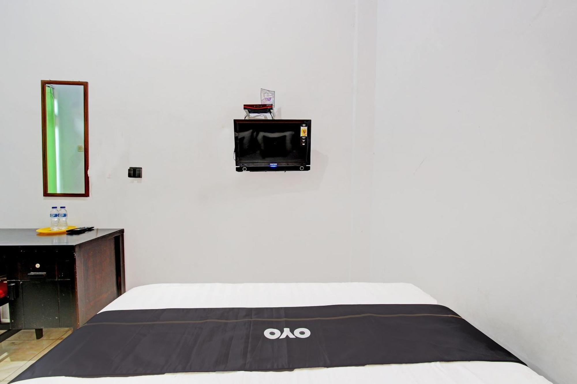Capital O 92929 Hotel New Tirta Kencana Syariah Тегал Екстериор снимка