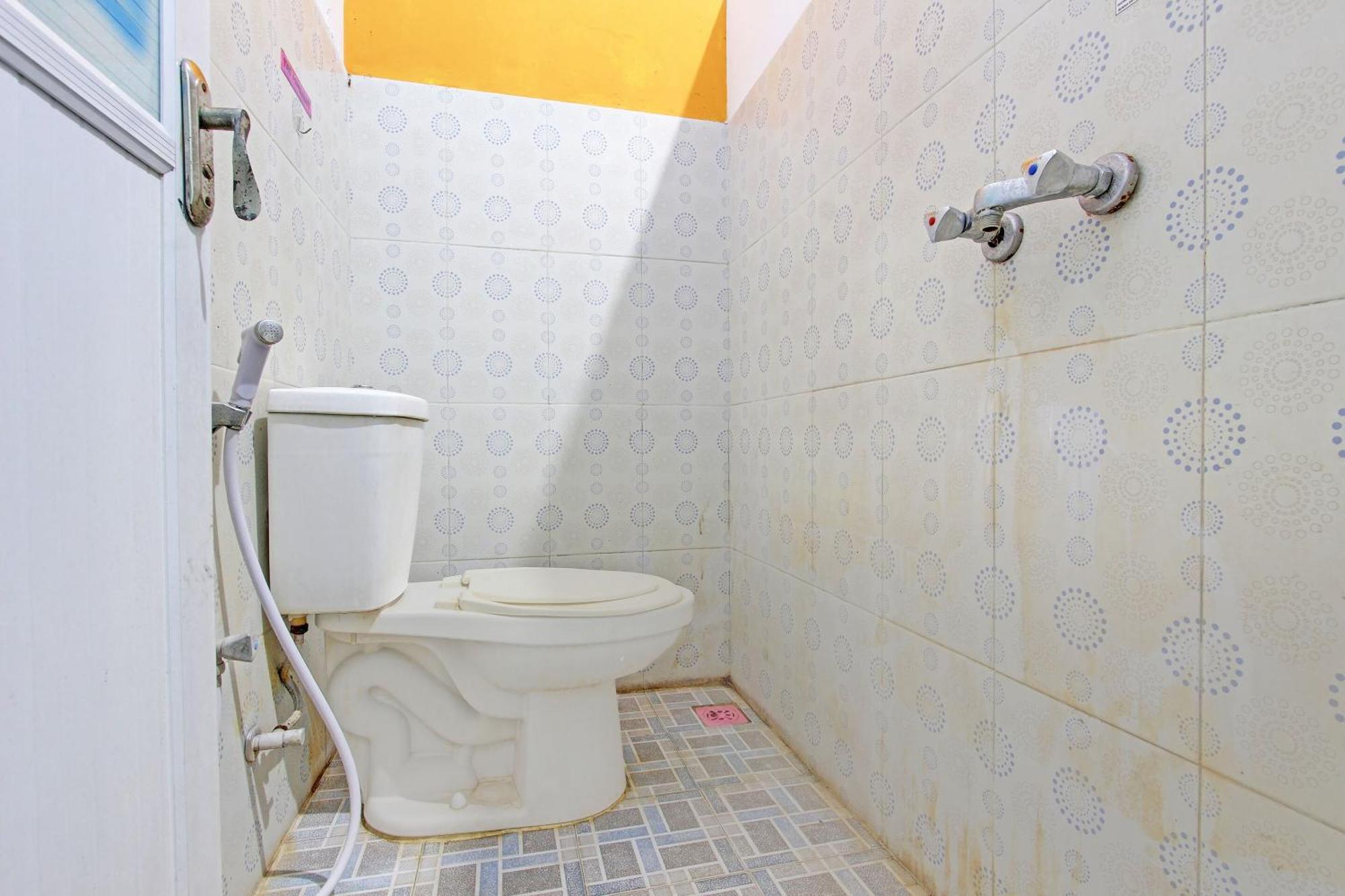 Capital O 92929 Hotel New Tirta Kencana Syariah Тегал Екстериор снимка