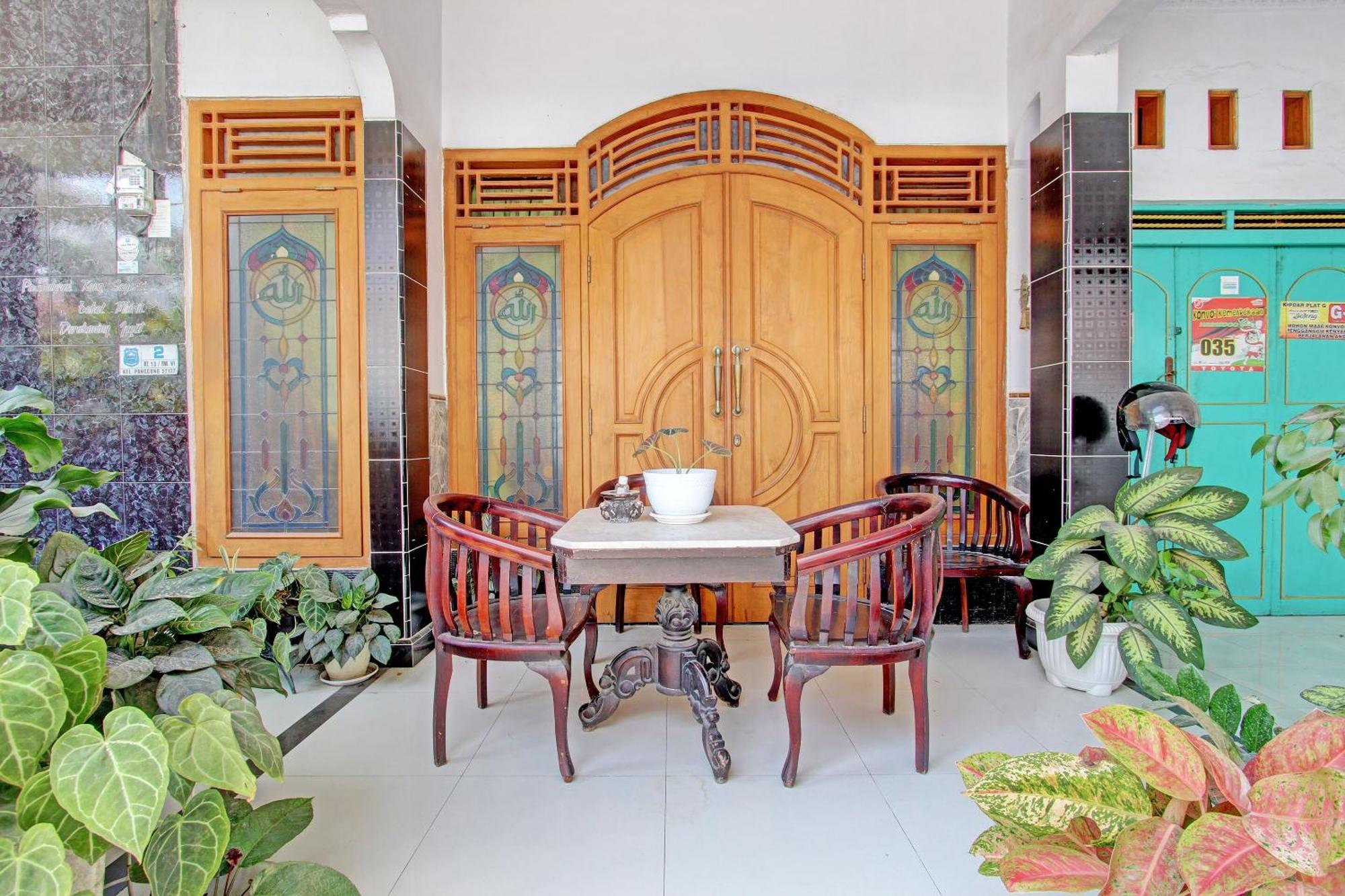 Capital O 92929 Hotel New Tirta Kencana Syariah Тегал Екстериор снимка