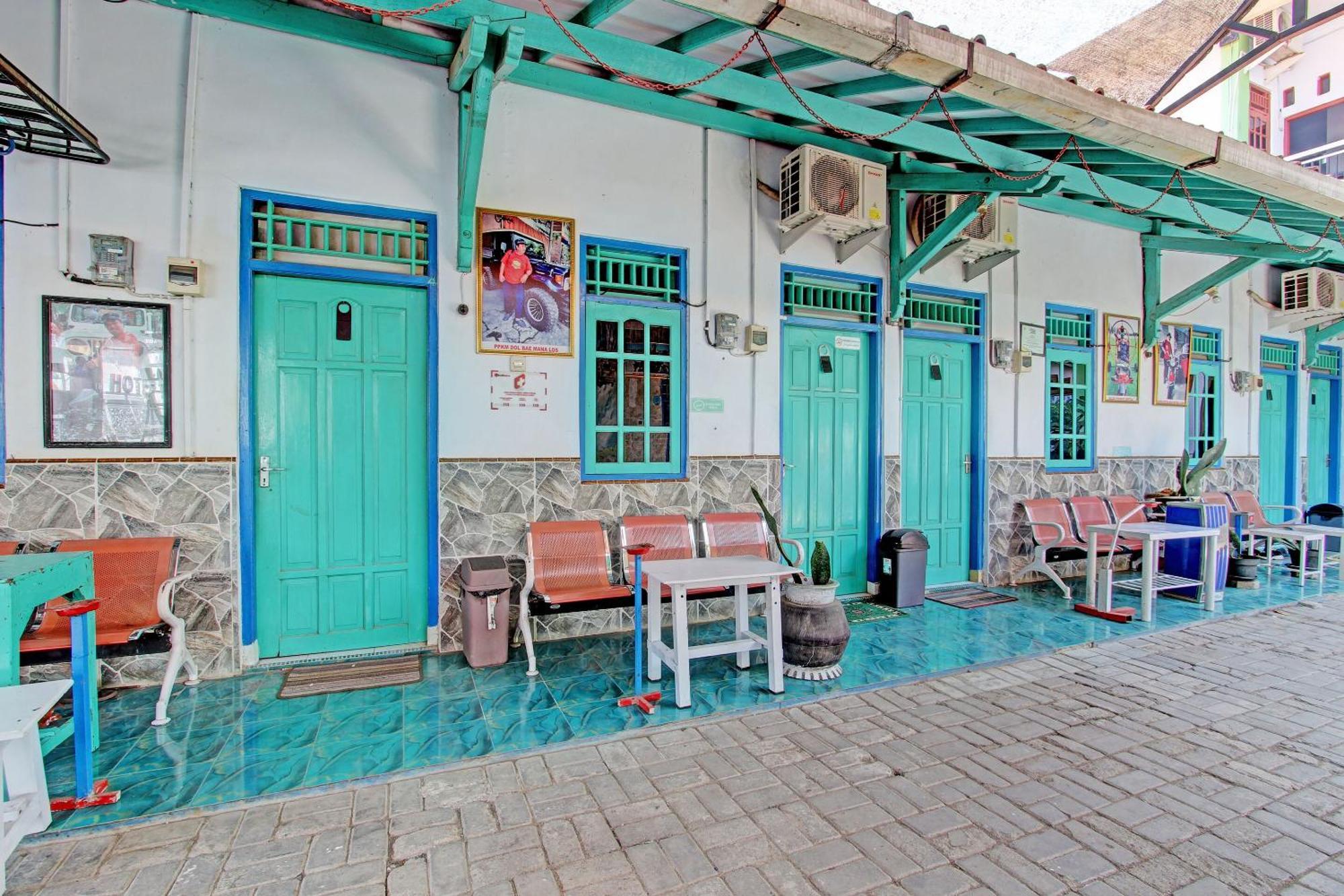 Capital O 92929 Hotel New Tirta Kencana Syariah Тегал Екстериор снимка