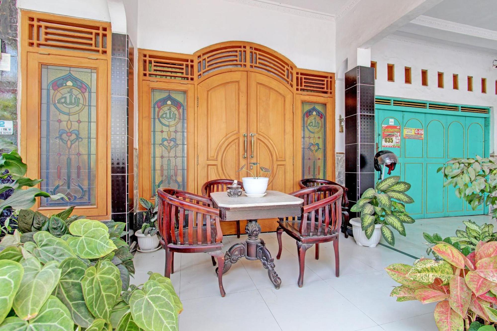 Capital O 92929 Hotel New Tirta Kencana Syariah Тегал Екстериор снимка